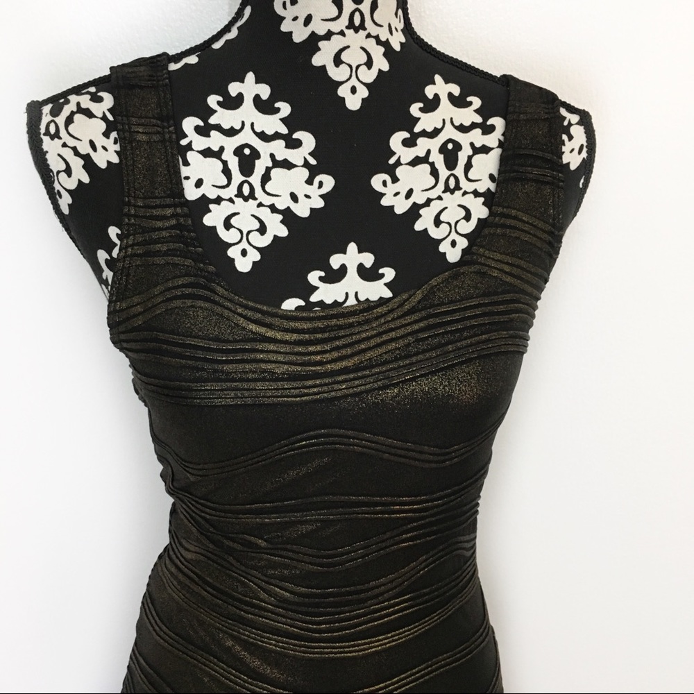 Hot Gal Bodycon Dress - Picture 3 of 8